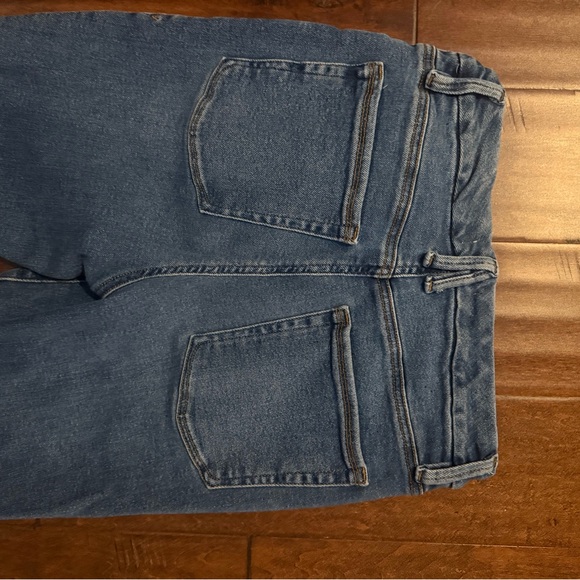 Good American Flare Jeans - Picture 4 of 7